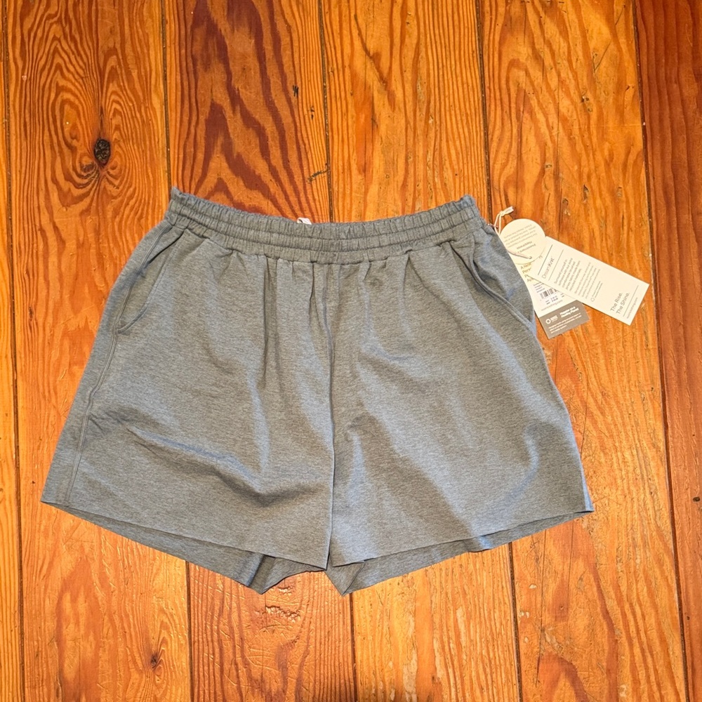 Vuori boyfriend shorts